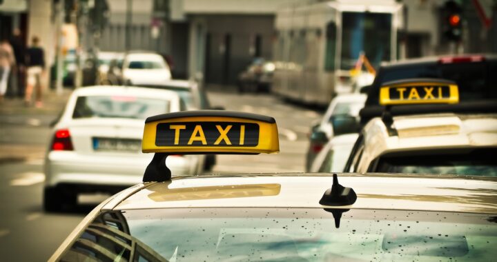 taxi-1515420_1280
